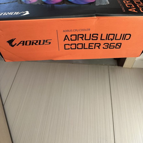 Gigabyte AORUS Liquid Cooler 360 LCD