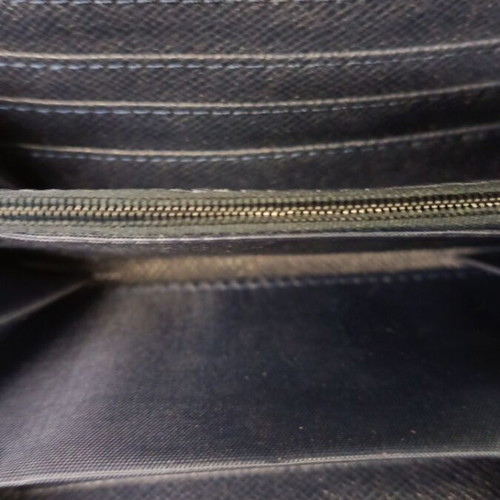 Women's wallet blue color like new