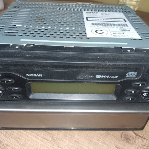 Nissan X-Trail T30 '06 2.0 4X4 radio cassette CD used