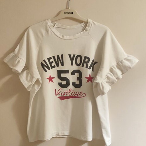 T-shirt oversized SheX like new with print and ruffle sleeves, one size