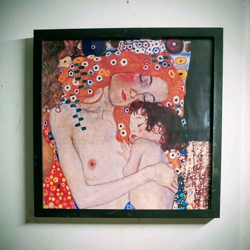 Set of 2 framed Klimt reproductions under glass like new