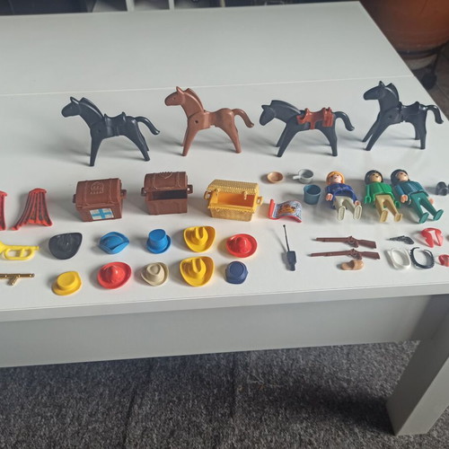 Playmobil Vintage used assorted pieces and accessories Geobra Lyra 1974