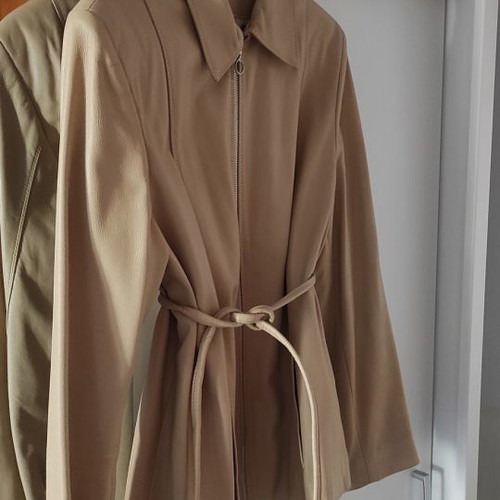 Gianni Italia leather jacket like new, size M, beige