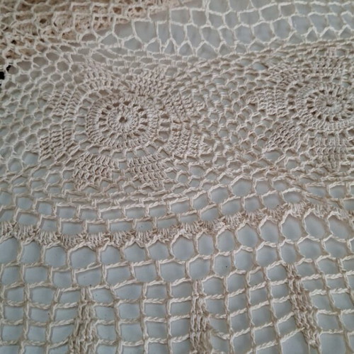Round knitted cotton tablecloth beige 150cm new