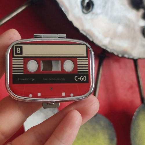 Pillbox metal retro cassette design new