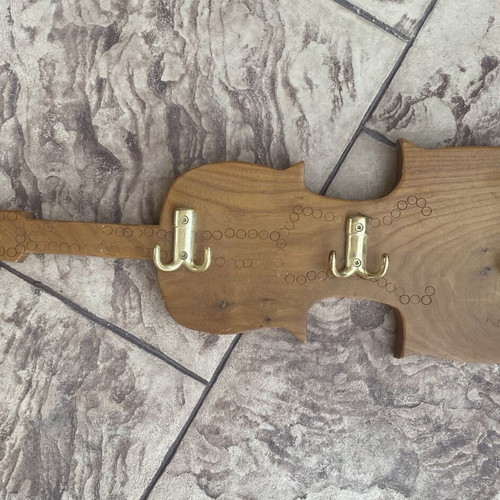Wooden violin-shaped wall hook, solid wood