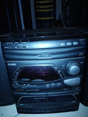Philips FW365C/22 Mini Hi-Fi Stereo System used with CD, cassette, radio