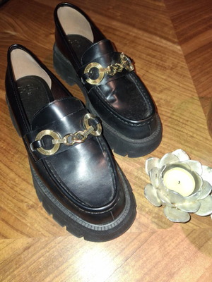 ZARA shoes like new, black size 38 with thick sole and gold chain
