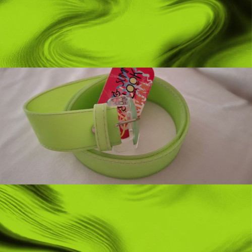 Silicone belt new, 105 cm, with bone buckle, green