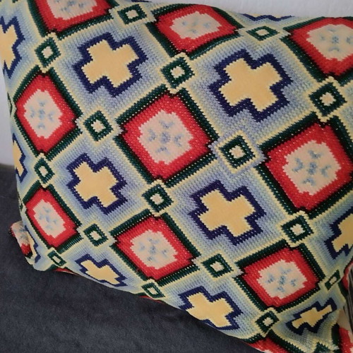 Embroidered pillowcase hand-made like new, 60x50 cm