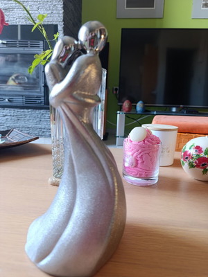 Decorative ceramic silver sculpture new, ideal wedding gift