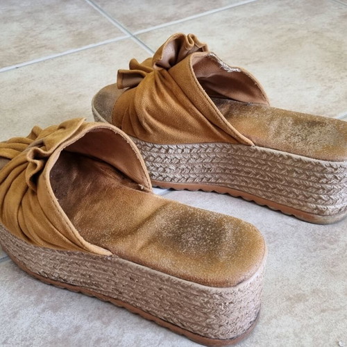 Veneti platform sandals size 38, beige and brown