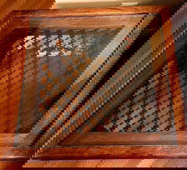 trapezaki saloniou