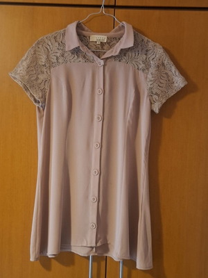 Lynne women's short-sleeve shirt with lace, like new, beige, size M