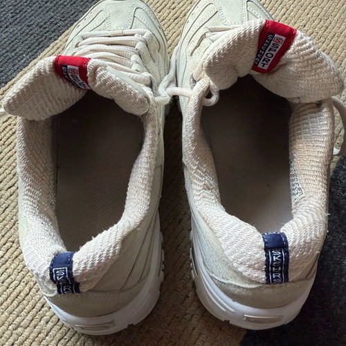 Skechers Sport Athletic Shoes Size 39.5 Like New, Beige