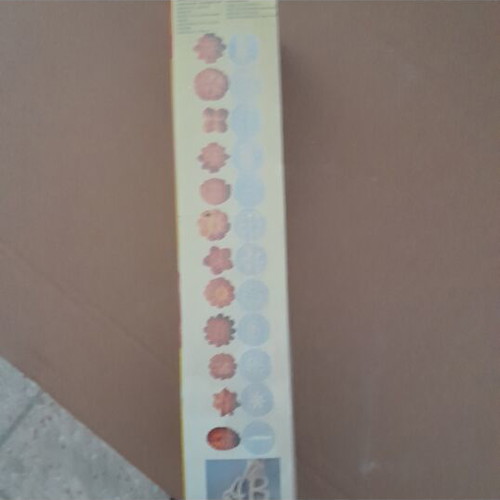 Plastic Hand Cookie Press with Multiple Designs New