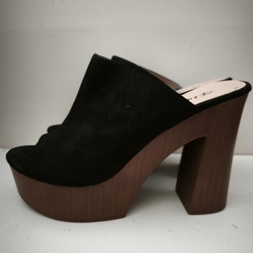 Open-toe mules size 41 like new, black suede and brown platform