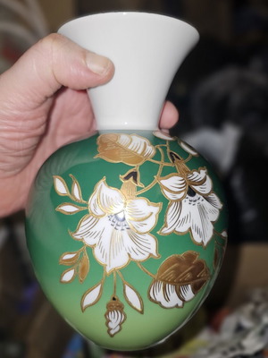 Wallendorf 1764 Goldrelief Vase from West Germany like new