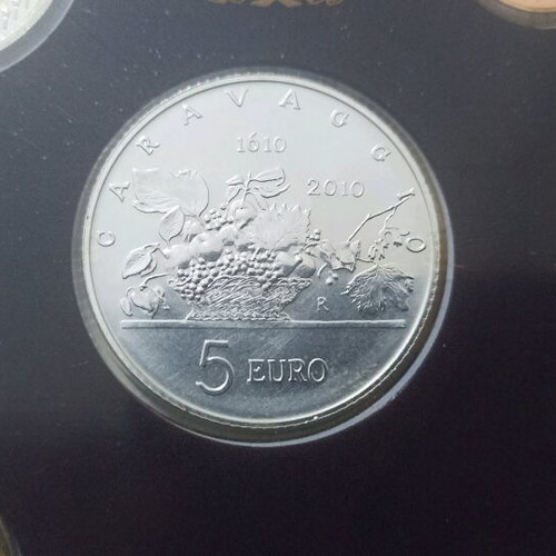San Marino 2010 coin set and silver Caravaggio commemorative in blister new