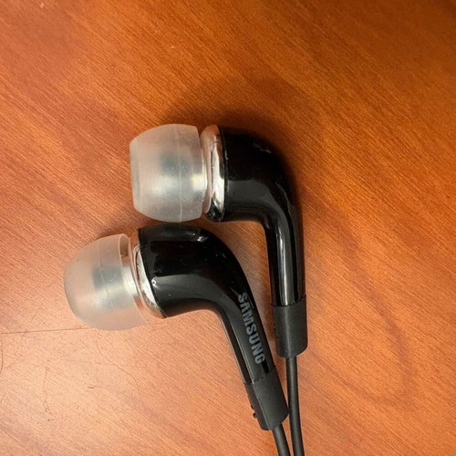 Samsung headset wired, like new