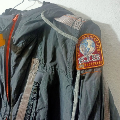 Parajumpers windbreaker jacket like new, size S, black multicolor