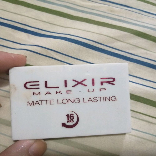Elixir triple eyeshadow palette used in green shades