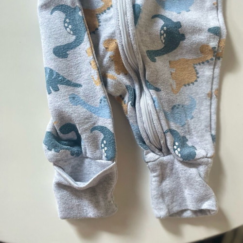Baby bodysuit for newborn like new, 100% cotton