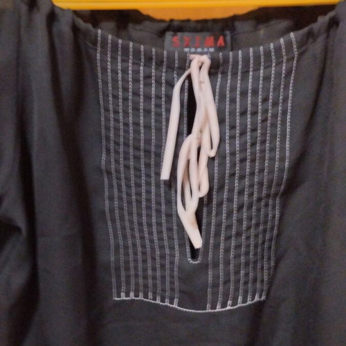 Black women's blouse XL used, viscose puff sleeves