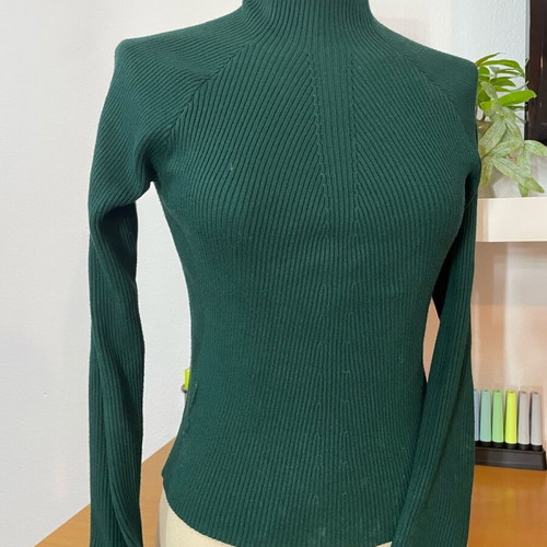 Bershka long-sleeve shirt cypress size L like new