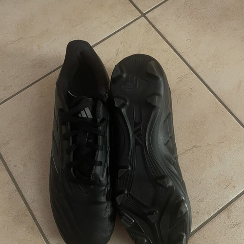 Adidas football boots new, size 42, black