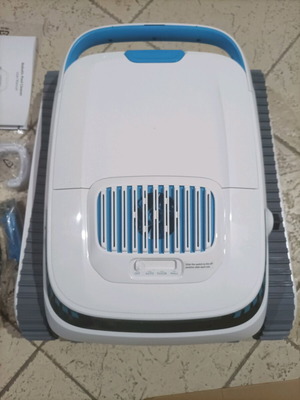 Professional Pool Cleaning Robot Vacuum New