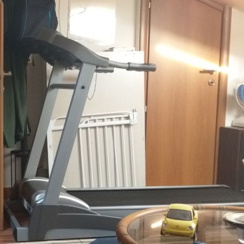 Upower 202 Treadmill like new, 2Hp motor, 1-18 km/h speed, 130 kg max load