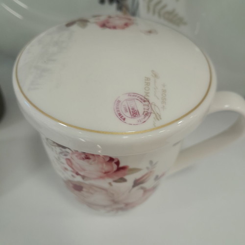 Porcelain mug with lid 360ml new