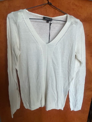 Branded women's long-sleeve blouse new, size Small