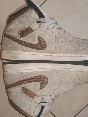Jordan 1 Mid used, size 43 with boxes
