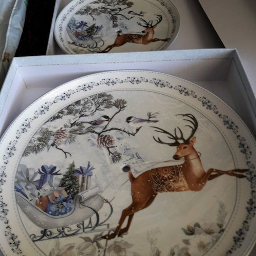 English Home two-tier Christmas hors d'oeuvre tray new