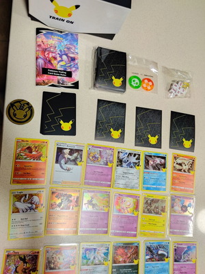 Pokémon TCG Celebrations 25th Anniversary Collection like new