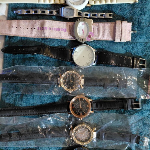 Lot of 45 wristwatches used, unisex, including Adidas and more