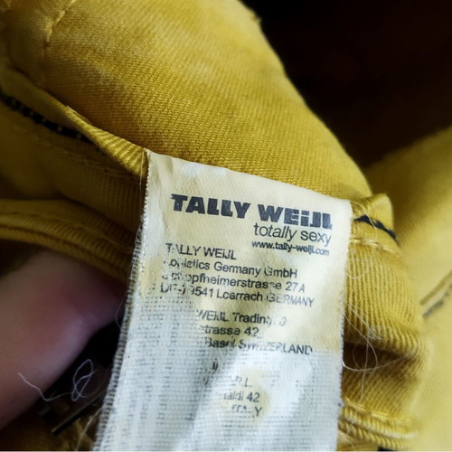 Tally Weijl mustard-croc leggings size 40 like new