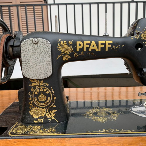 Pfaff sewing machine used treadle cabinet fully functional