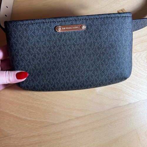 Michael Kors Fanny Pack belt bag like new