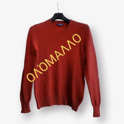 Highmoor solid color burgundy sweater size L like new