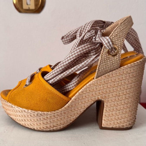 Modeca platform shoes used, croc yellow size 37, 11cm heel