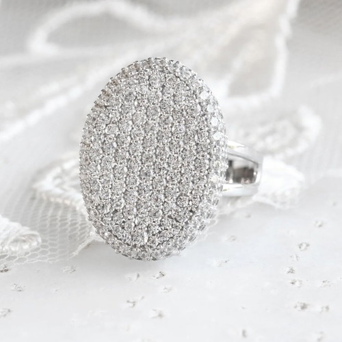 Women's oval ring new with silver plating and white zirconia