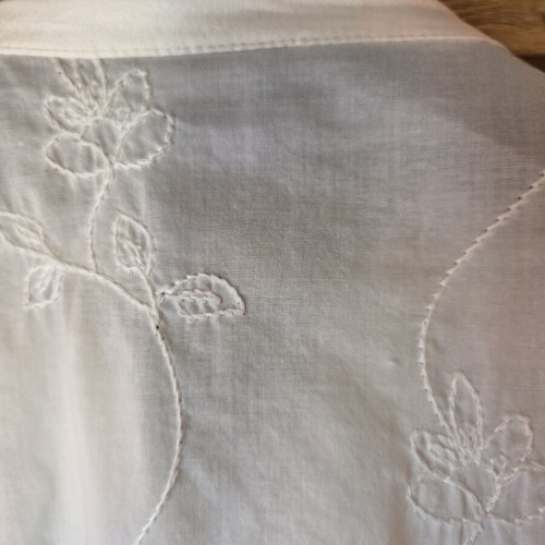 Parasuco Cult S36B cotton blouse size S 36 8 like new, white with embroidery