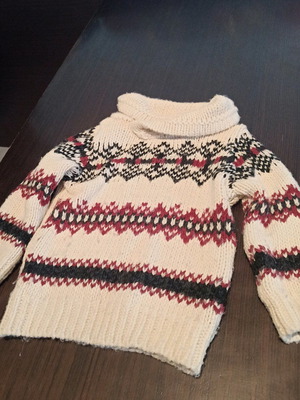 Zara knitted sweater used for boy 4-5 years with patterns