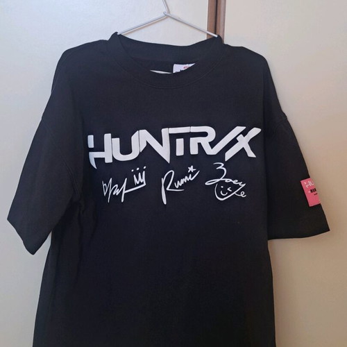 Zara x Netflix K-Pop Huntrix black t-shirt like new, size 9-10 years