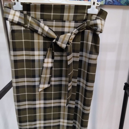 H&M checked midi skirt with belt, size 42
