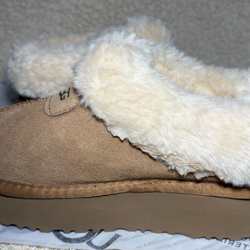 UGG Slippers New Beige Brown With Fur Size 36-37