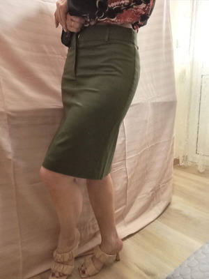 Skirt narrow green like new, size S